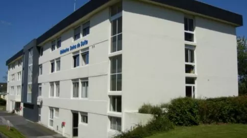 Bâtiment de l'hôpital St Renan - Le Jeune